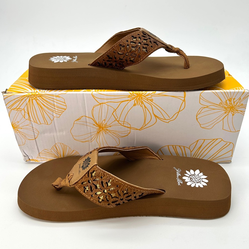 Womens Flip Flops Yellow Box Warner Size 8 Tan Faux Leather EVA Cushioned NEW - Picture 2 of 7
